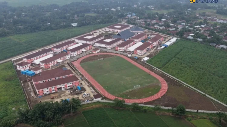 PU Hadirkan Lapangan Sepak Bola Standar Internasional di 25 Sekolah Rakyat