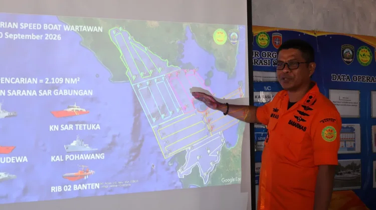Tim SAR Perluas Pencarian Kapal Pembawa Jurnalis di Perairan Gunung Anak Krakatau