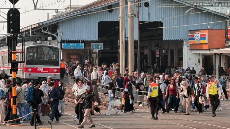 KAI Properti Tingkatkan Kapasitas Peron Jalur Stasiun Bogor