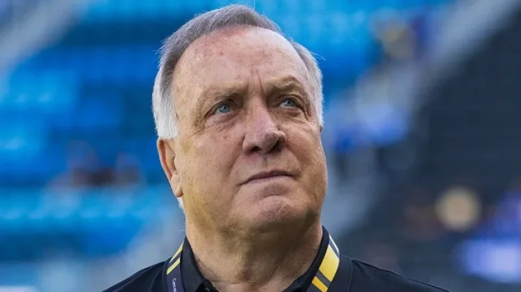 Dick Advocaat Kembali Tangani Curacao, Fokus Jaga Stabilitas Tim
