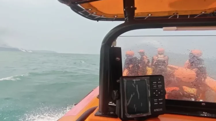 11 Kapal-300 Personel Dikerahlan Cari Jurnalis yang Hilang di Anak Krakatau