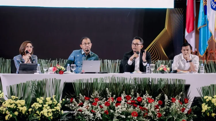 Kemensos dan Celios Bahas Polemik Desil