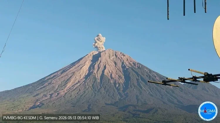 Waspada Erupsi Semeru, Masyarakat Diimbau Hindari Sektor Tenggara Besuk Kobokan