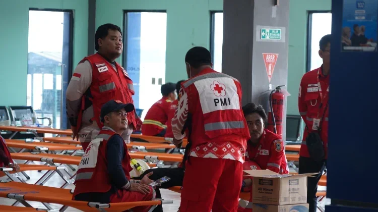 Tangani Puluhan Korban Selamat KM Virgo Transport 8, Tim Medis Bagi Tiga Zona