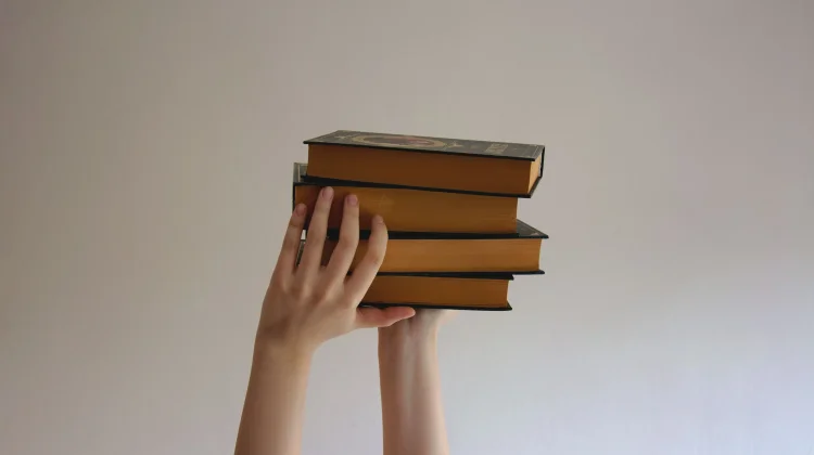 Tips Meningkatkan Minat Literasi pada Anak sejak Usia Dini