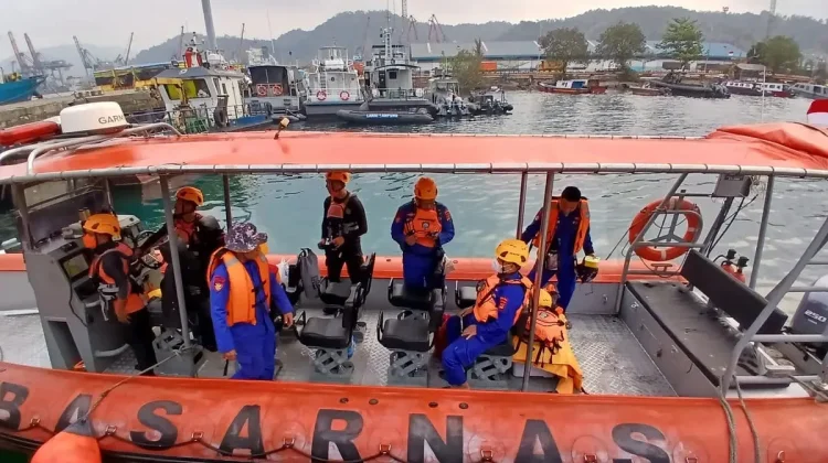 Pencarian Delapan Orang Hilang di Selat Sunda Diperpanjang Tiga Hari