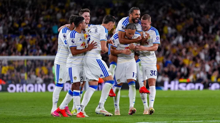 Leeds Hancurkan Newcastle 4-1, Naik ke Posisi Tiga Klasemen