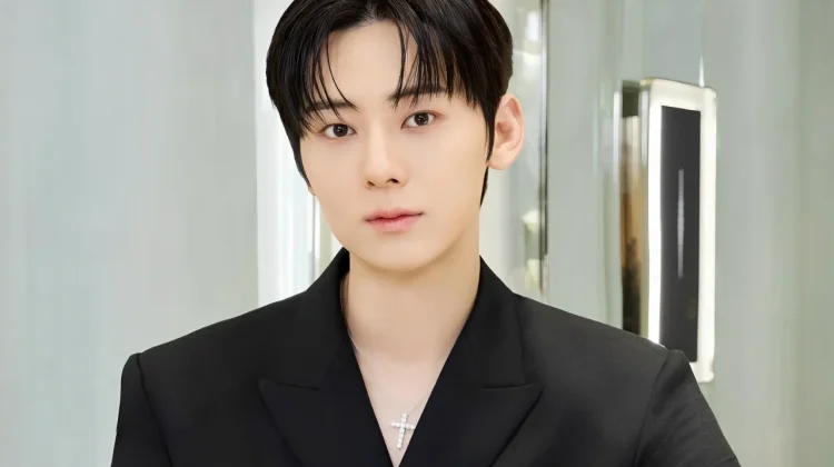 Hwang Minhyun Dikabarkan Jadi Pemeran Utama Drama 'Iseop’s Romance'