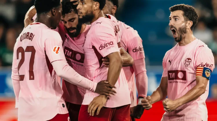 Valencia Raih Kemenangan Perdana Liga Spanyol 2026/27, Kalahkan Alavés 1-0