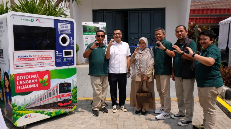 18 Tahun KAI Commuter, Luncurkan Inovasi Reverse Vending Machine