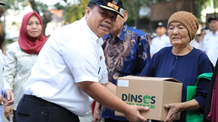 Dinas Sosial Bekasi Distribusikan Permakanan untuk Lansia dan Disabilitas