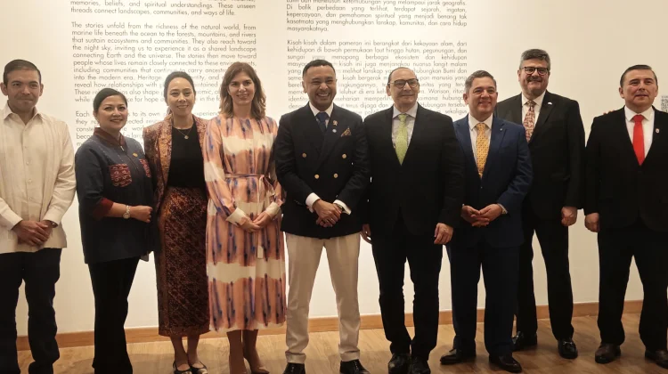 Kemenbud Resmikan Pameran Fotografi 'Constelaciones Vivas' di Galeri Nasional