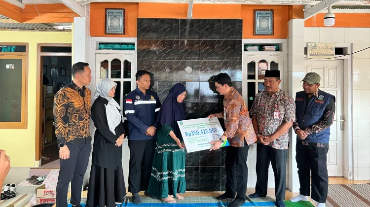 BPJS Ketenagakerjaan Gerak Cepat Serahkan Hak Korban Kecelakaan KMP Virgo