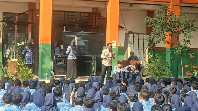 Satpol PP Bekasi Edukasi Pelajar Cegah Kenakalan Remaja