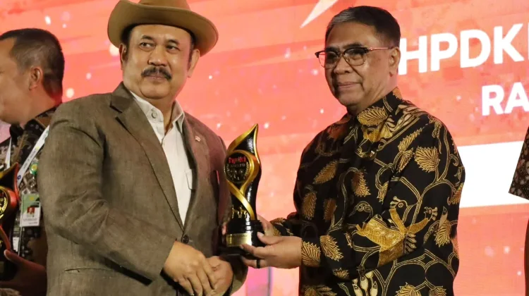 BAZNAS RI Raih Penghargaan Lembaga Pemberdaya dari HPDKI