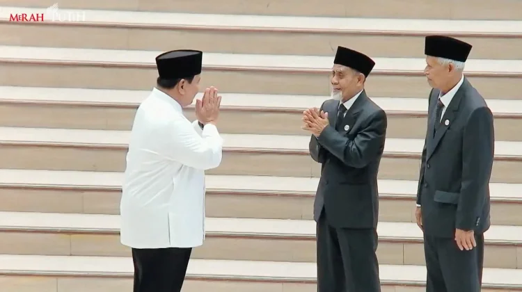 Momen Presiden Prabowo Puji Pimpinan Gontor Tak Banyak Sapa Tamu saat Pidato