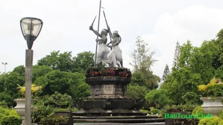 Lapangan Puputan Badung, Jejak Sejarah di tengah Kota Denpasar