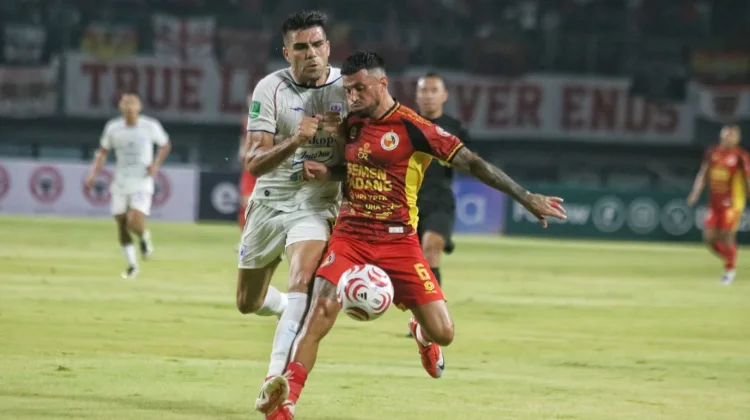 'Comeback' Menit ke-89, PSIS Tahan Imbang Semen Padang 1-1