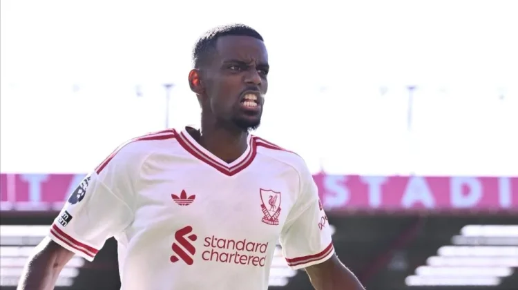 Liverpool Kalahkan Bournemouth, Iraola Puji Pertahanan Tim