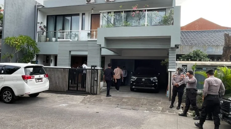 KPK Geledah Rumah Ipda Yayat di Depok, Diduga Miliki Belasan Rumah Mewah