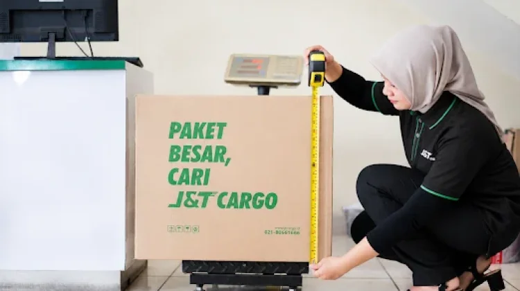 Kirim Barang Besar, J&T Cargo Berikan Edukasi soal Biaya hingga Pengemasan
