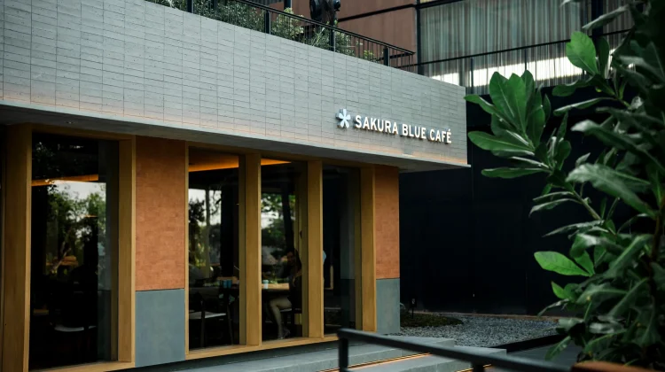 Ketika Kopi dan Donat Menjadi Teman Bersantai di Kemayoran