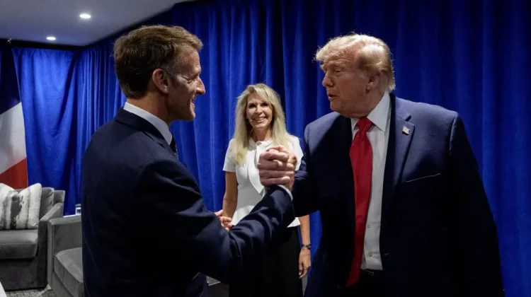 Macron dan Trump Bahas Ukraina, Laut Merah, dan Selat Hormuz