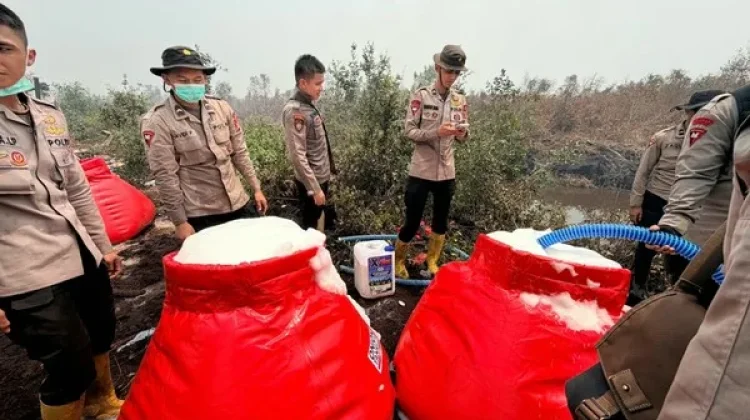 Polda Sumsel Kerahkan Drone dan X-Fire untuk Atasi Karhutla di OKI