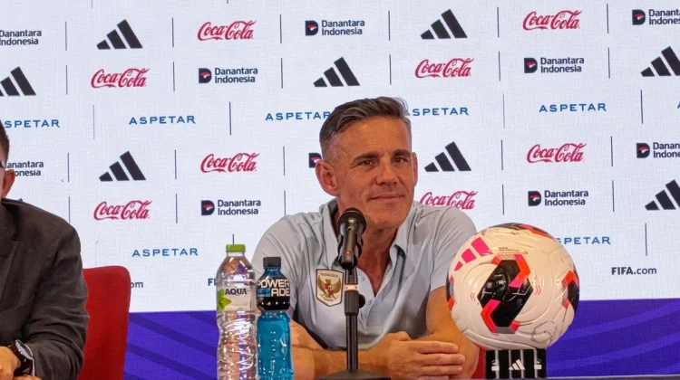 Herdman Sebut Kartu Merah Thom Haye Jadi Anugerah sekaligus Kutukan