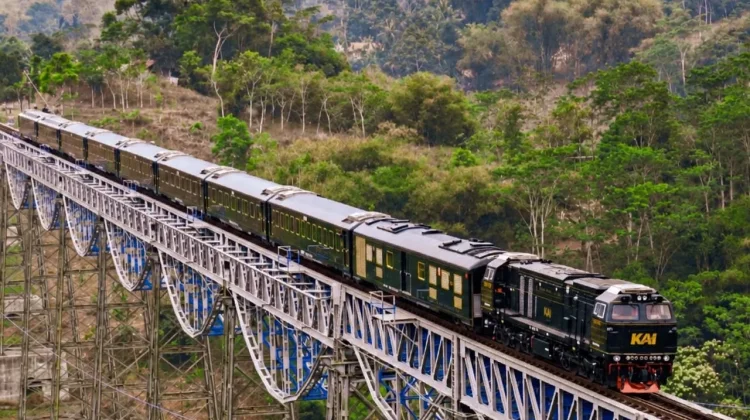 KAI Luncurkan Nusantara Explorer, Kereta Wisata Premium untuk Jelajah Indonesia