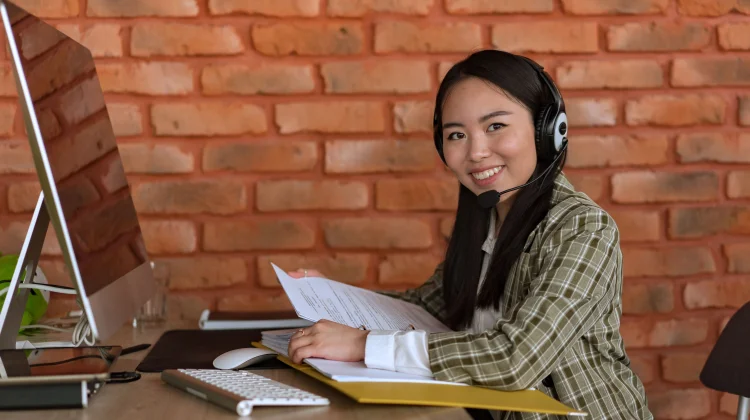 Teknologi Makin Canggih, Mengapa Profesi Penerjemah Tetap Dibutuhkan?