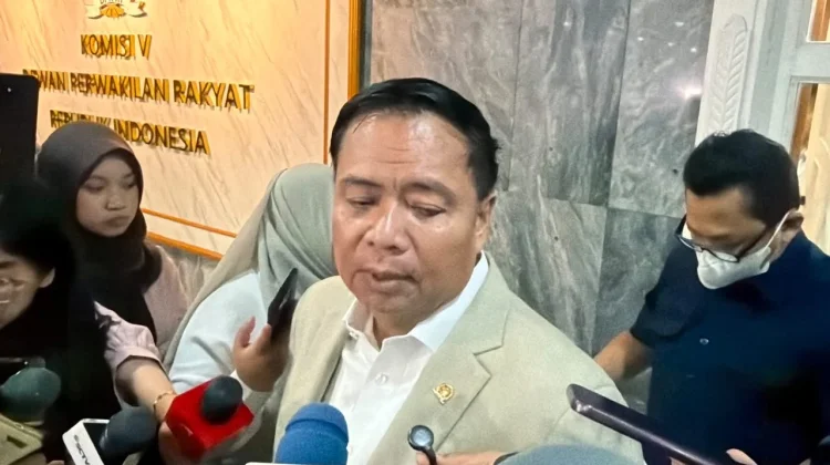 DPR Minta Penyidikan Kecelakaan Kereta Tak Berhenti di Masinis