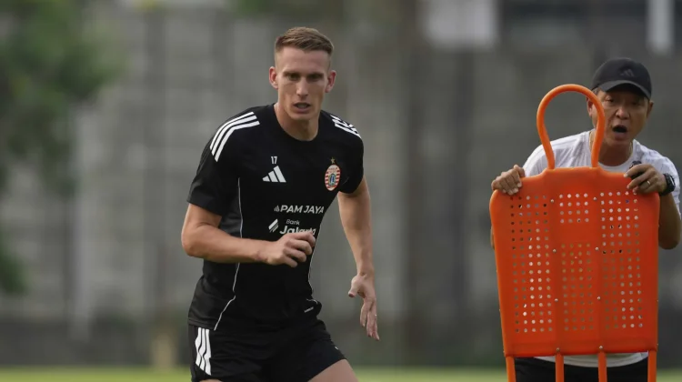 Tiga Kemenangan Persija Suntik Motivasi Ivan Mamut