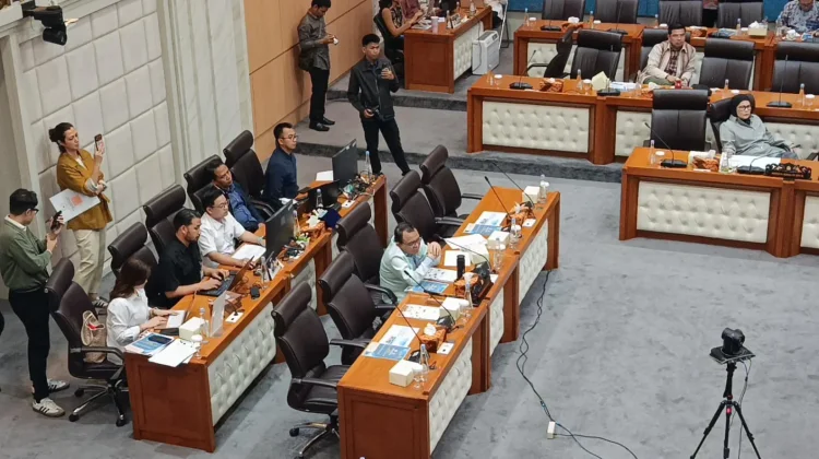 DPR Dorong Percepatan Sertifikasi Halal bagi Pelaku UMKM