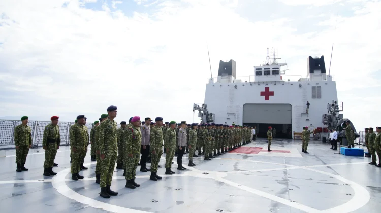 KRI Wahidin Sudiro Husodo Jadi Mimbar Hari Kesaktian Pancasila di Laut Vanuatu