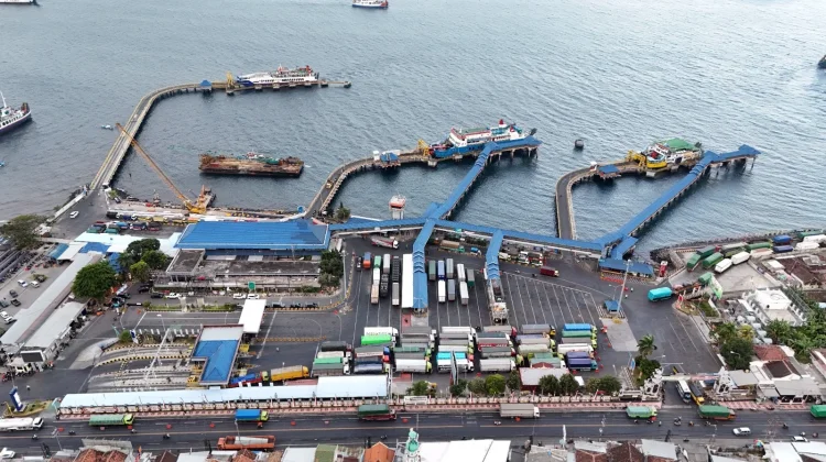 Atasi Kemacetan Ketapang, Tata Kelola Truk ODOL Dinilai Perlu Diperbaiki