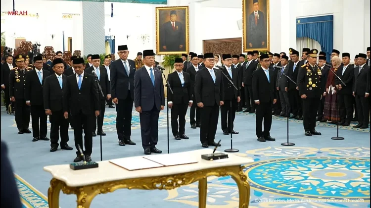 Prabowo Reshuffle Kabinet dan Lantik 18 Pejabat Baru