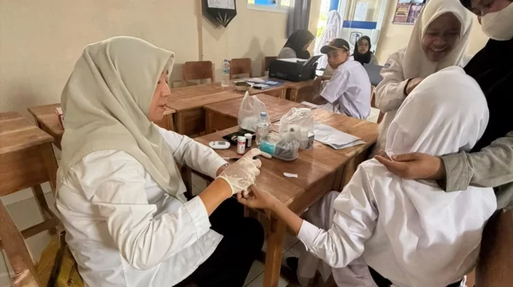 Jaga Kesehatan, Puskesmas Cibarusah Bekasi Gencarkan Cek Kesehatan Anak Sekolah