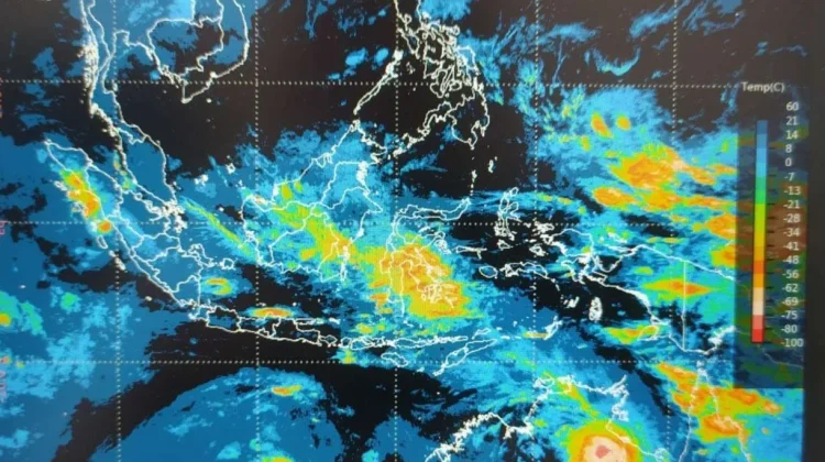 Cuaca Indonesia Hari Minggu, BMKG Ingatkan Warga Tajung Selor Waspadai Hujan Petir