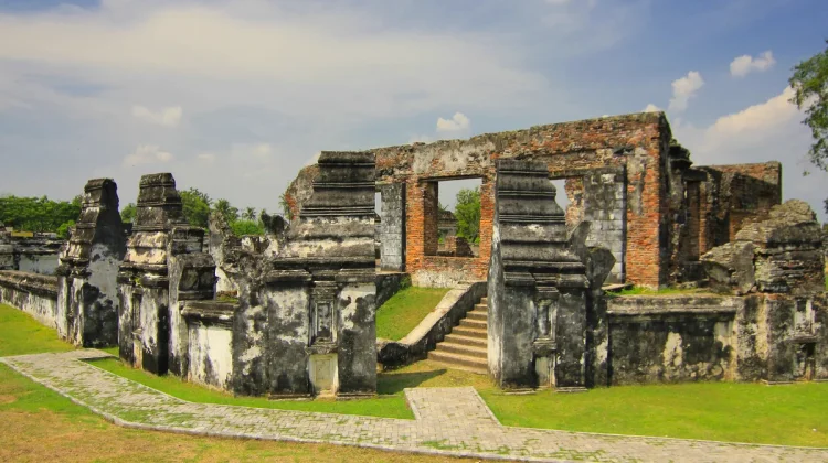 Menelusuri Cerita di Balik Nama Kota-Kota di Banten