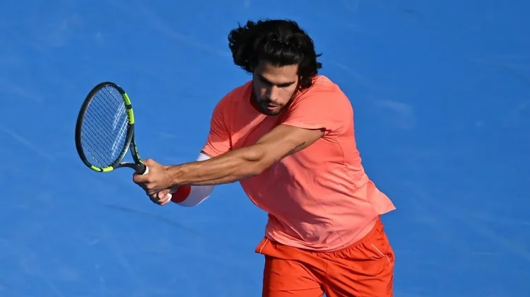 Shapovalov Cedera, Alcaraz Melaju ke Semifinal Japan Open 2026