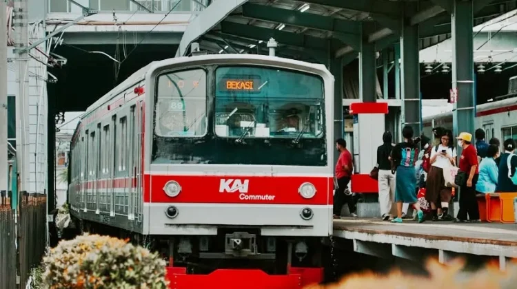 Commuter Line Layani 271,48 Juta Pengguna hingga Triwulan III