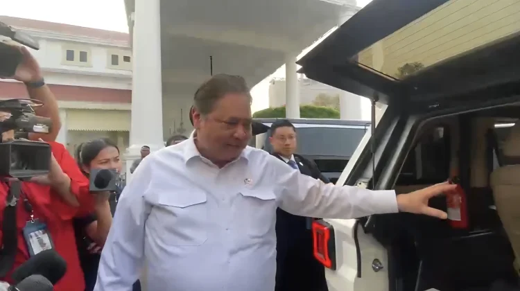 Airlangga Ungkap Sejumlah Keunggulan Mobil Dinas Maung MV3 Garuda Limousine