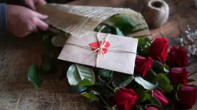 Hari Valentine, Penjual Bunga Rawa Belong Kebanjiran Pesanan