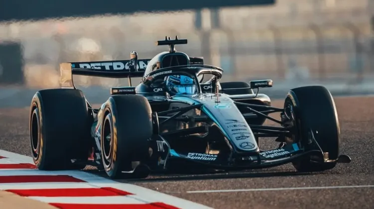Mercedes Dominasi Hari Ketiga Tes Pramusim F1 di Bahrain