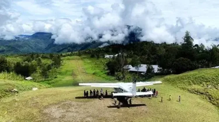 Pesawat Smart Air Ditembaki 20 Anggota KKB Pimpinan Elkius Kobak