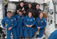 Crew-12 Berhasil Merapat ke ISS, Disambut Kru Ekspedisi 74