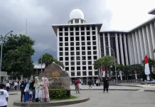 Masjid Istiqlal Siapkan Ribuan Takjil Setiap Hari selama Ramadan
