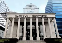 Court Scraps Criminal Code Articles on Insulting Government