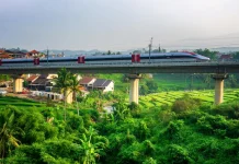 Penyesuaian Jadwal Whoosh Mulai Berlaku, Penumpang Diminta Cek Tiket